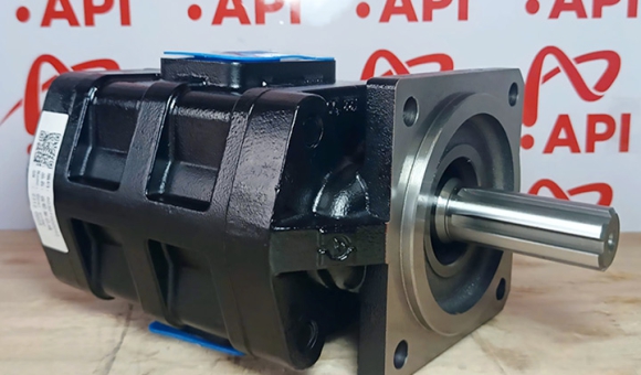 Bảo Trì Bơm Thủy Lực Trong Máy Xúc Lật