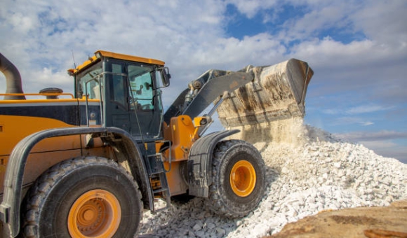 So Sánh Xúc Lật 1.2 Khối LiuGong, SYZG Và Komatsu: Lựa Chọn Nào Tối Ưu?