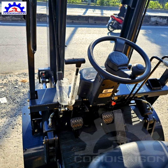 XE NÂNG ĐIỆN LIUGONG E35