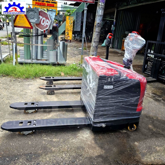 XE NÂNG ĐIỆN ĐỨNG LÁI 4.5M