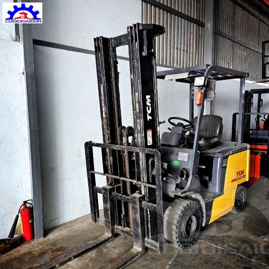 XE NÂNG ĐIỆN 2.5 TẤN TCM FB25-7LS