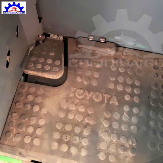 XE NÂNG ĐỨNG LÁI TOYOTA 2019