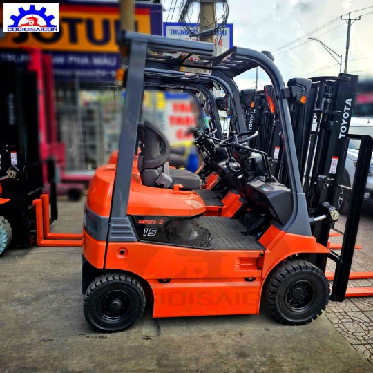 XE NÂNG ĐIỆN 1.5 TẤN TOYOTA 7FB15