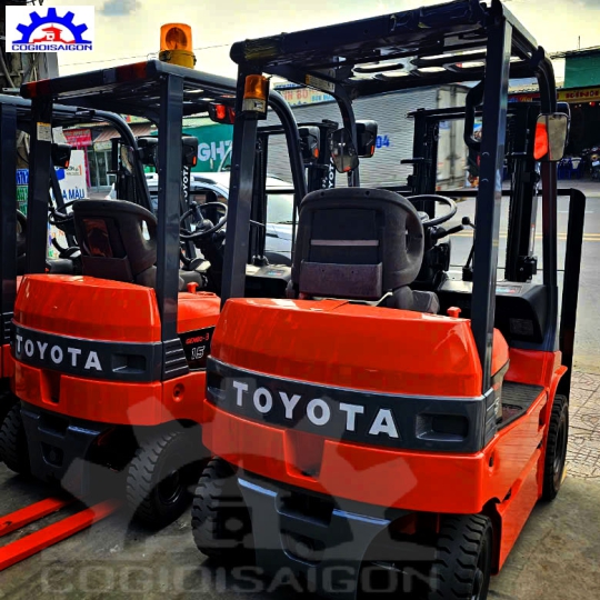 XE NÂNG ĐIỆN 1.5 TẤN TOYOTA 7FB15