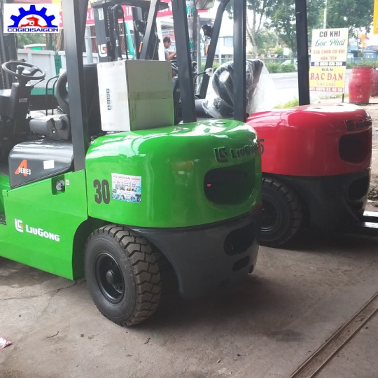 Bàn giao xe nâng dầu 3 tấn cpcd30