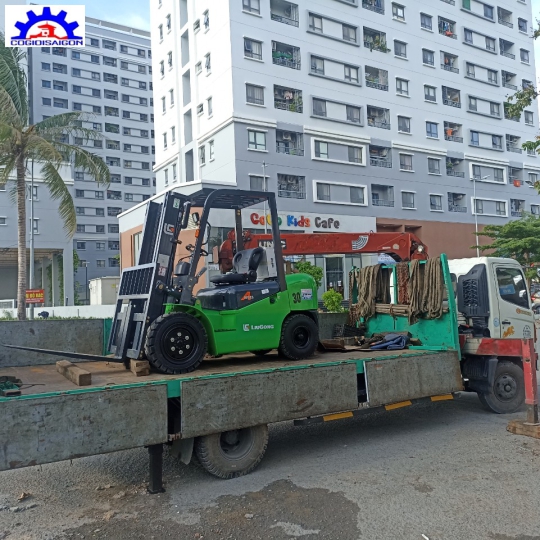Bàn giao xe nâng dầu 3 tấn cpcd30