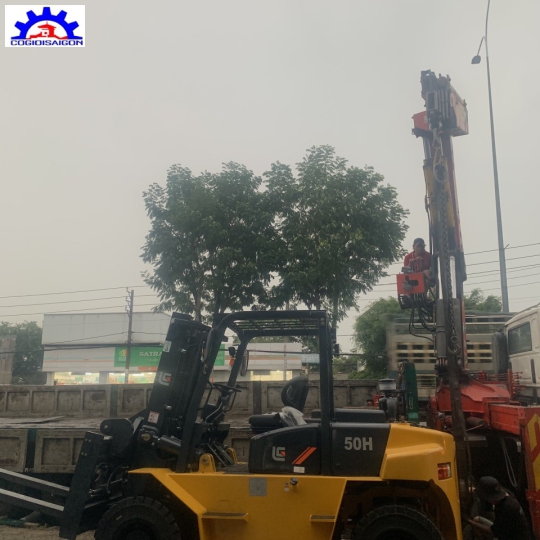 Xe nâng 5 tấn clg2050h